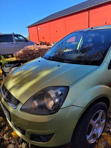 Ford Fiesta 2006 photo 2