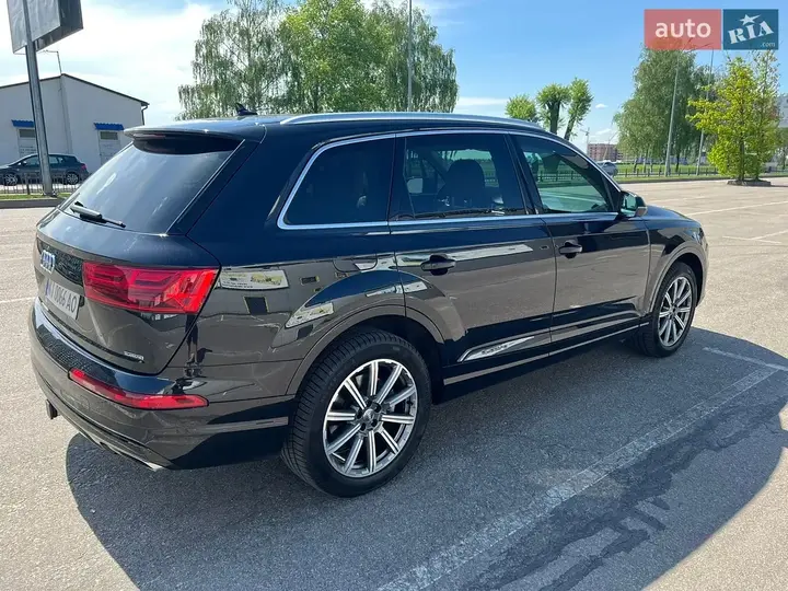 Audi Q7 2019 photo 5