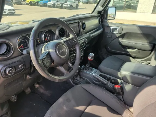 Jeep Wrangler 2023 photo 4