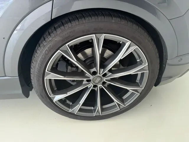 Audi Q8 2021 photo 3