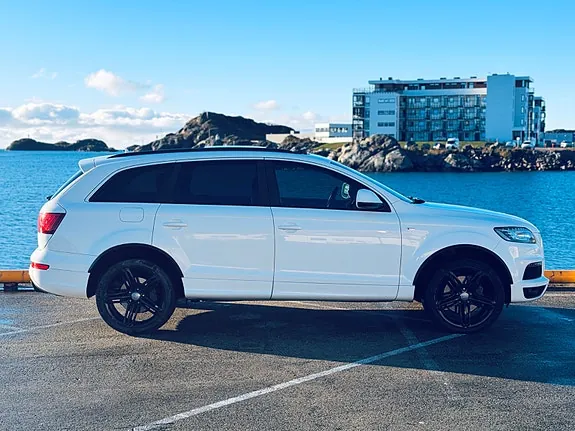 Audi Q7 2011 photo 4