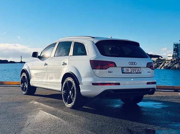 Audi Q7 2011 photo 3