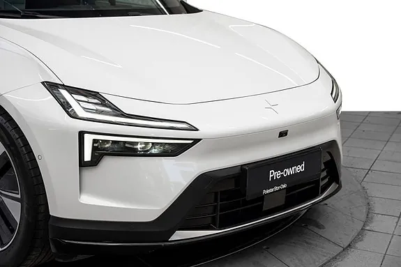Polestar 4 2025 photo 2