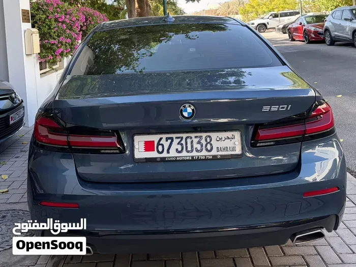 BMW 5 Series 2023 photo 2