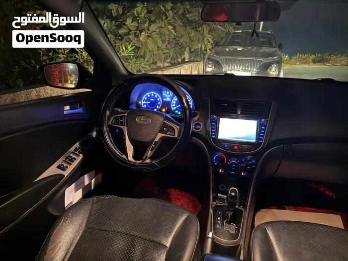 Hyundai Accent 2015 photo 3