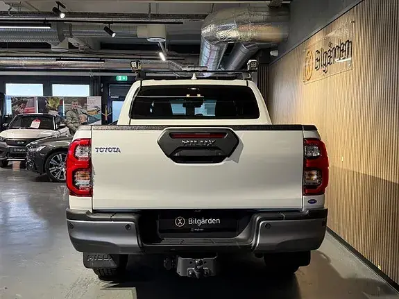 Toyota Hilux 2025 photo 5