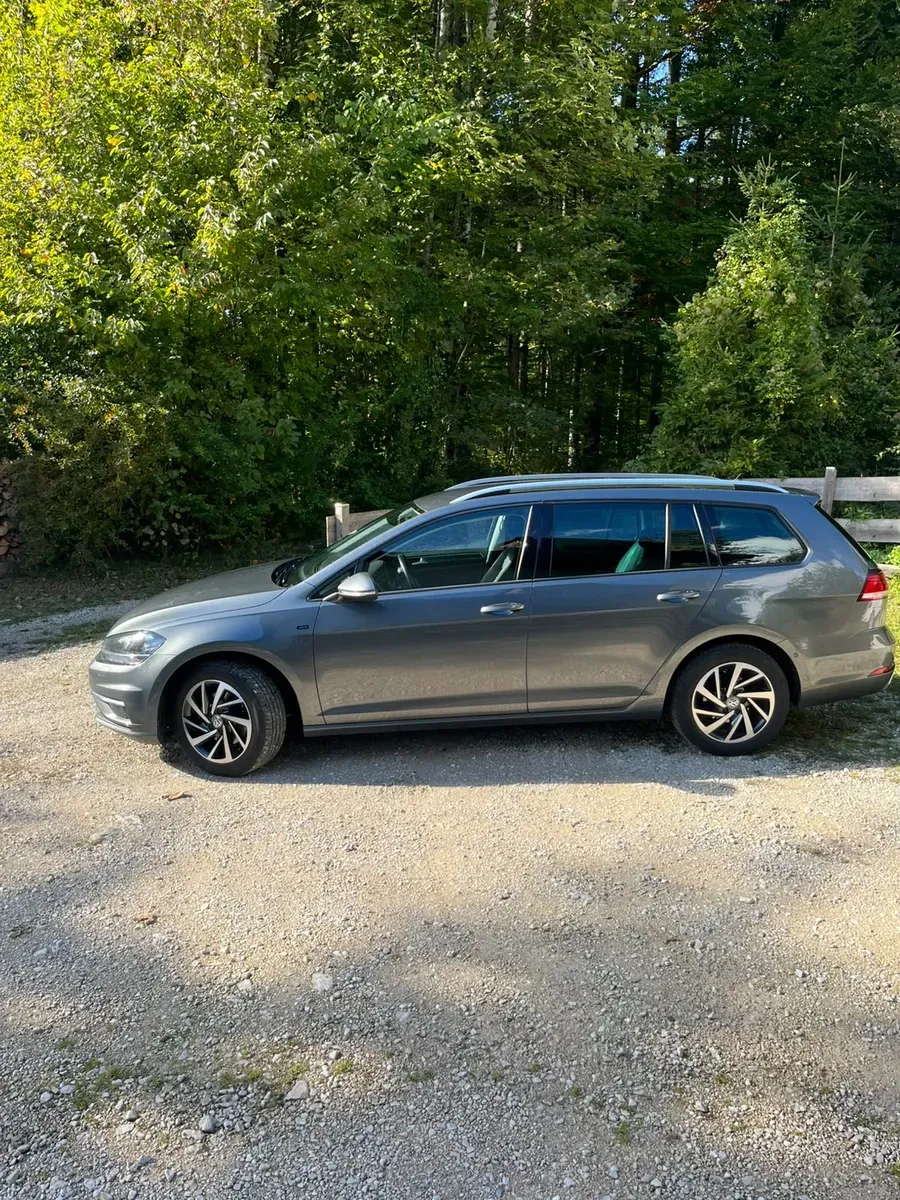 Volkswagen Golf 2019 photo 2