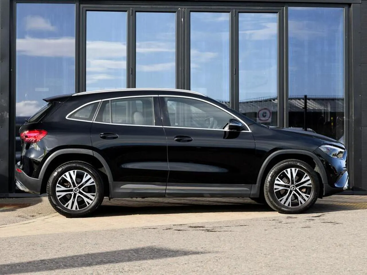 Mercedes-Benz Gla 2024 photo 4