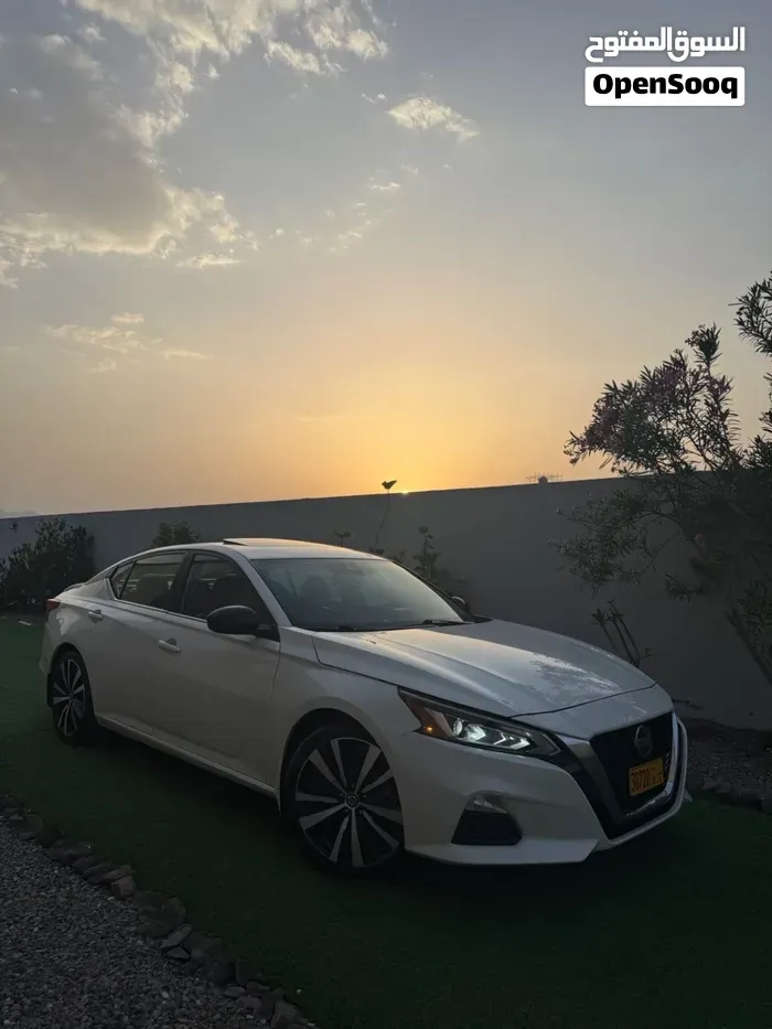 Nissan Altima 2020 photo 2