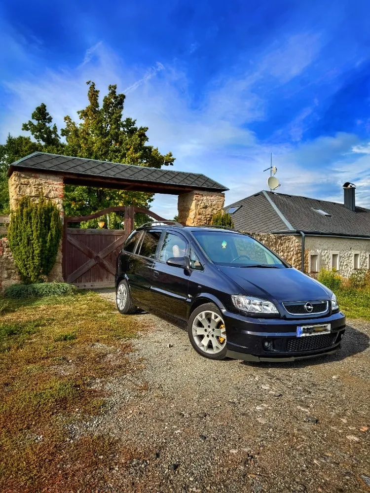 Opel Zafira 2002 photo 4