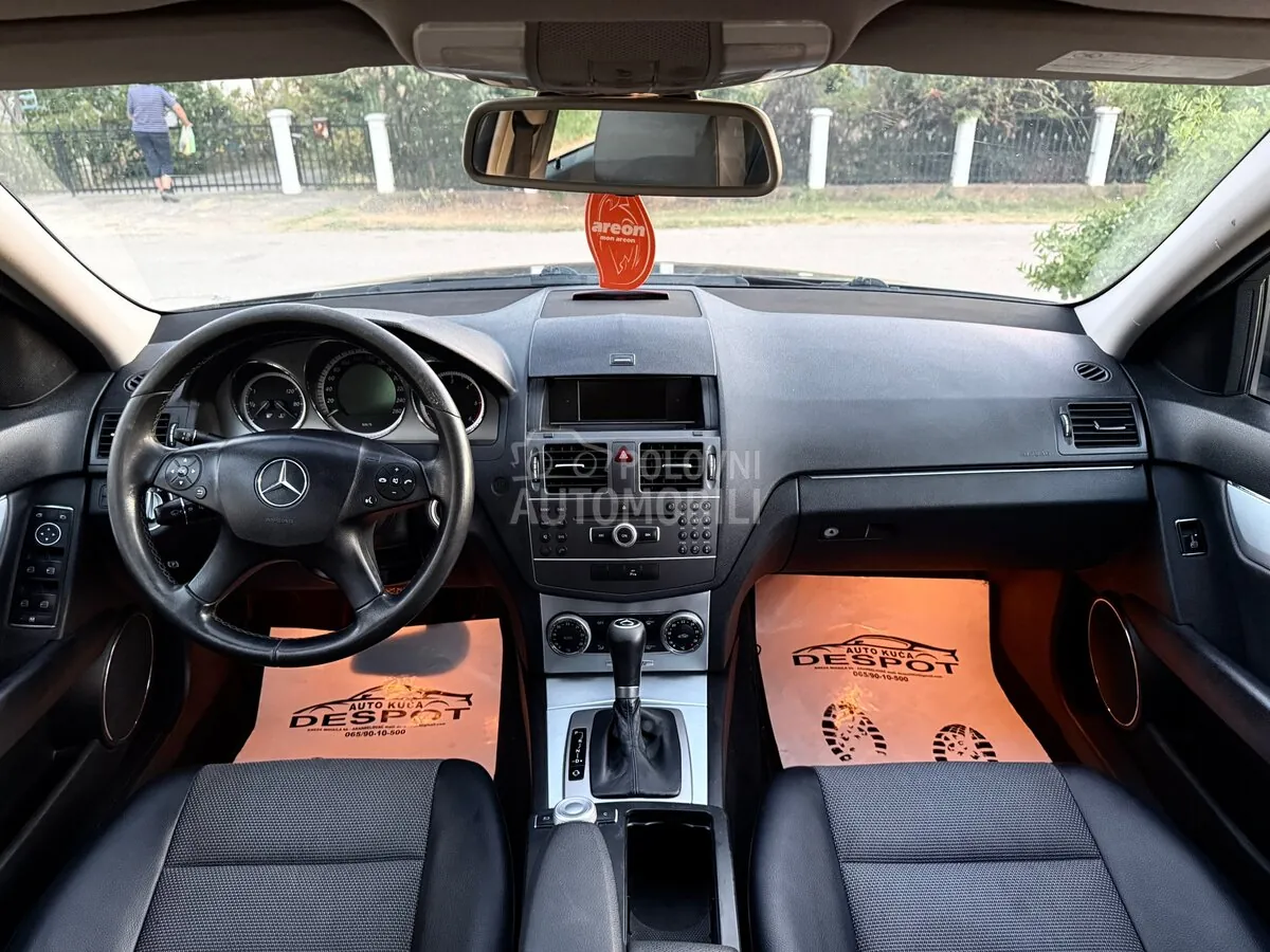 Mercedes-Benz C 200 2010 photo 2
