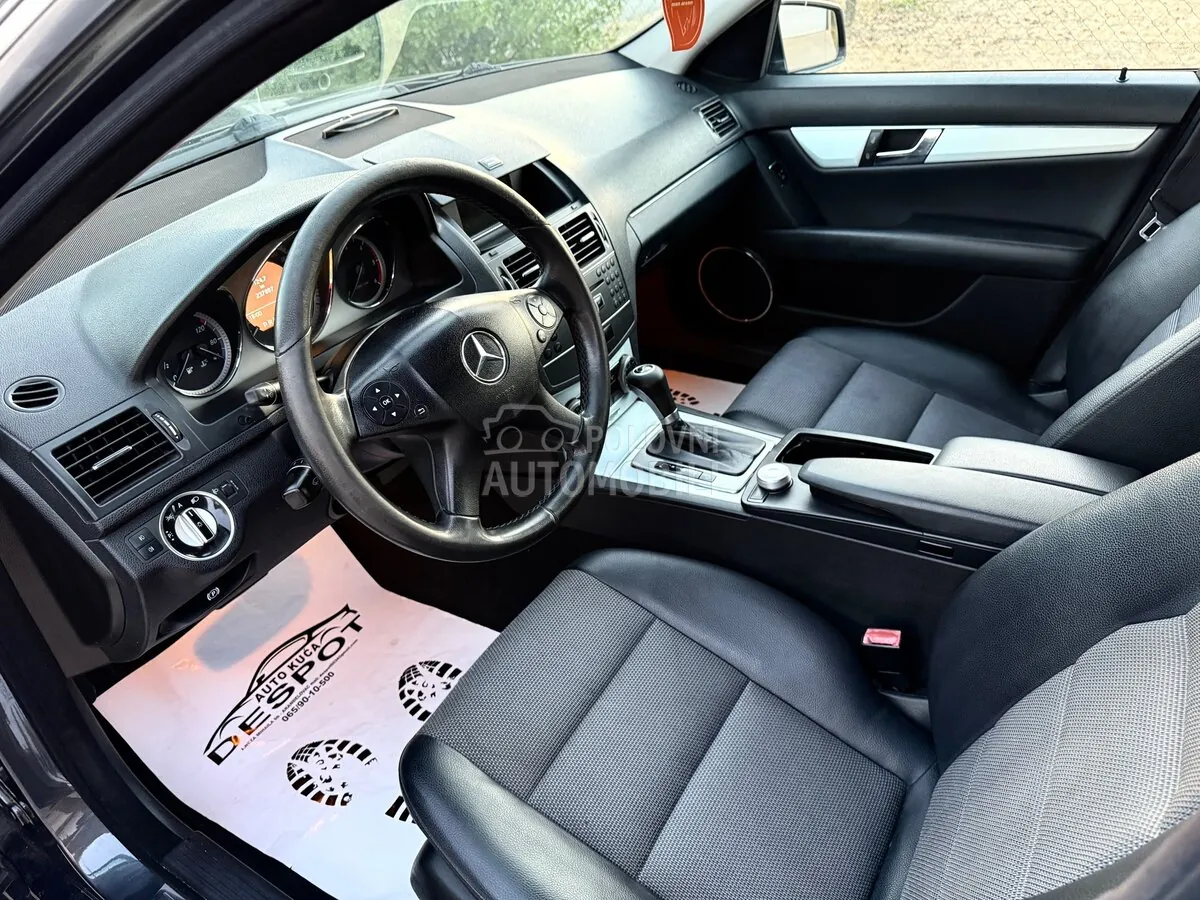 Mercedes-Benz C 200 2010 photo 4