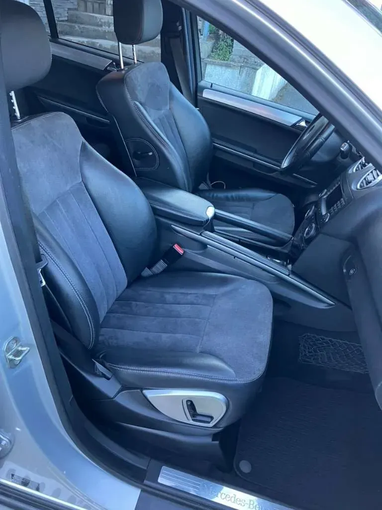 Mercedes-Benz M-Class 2006 photo 2