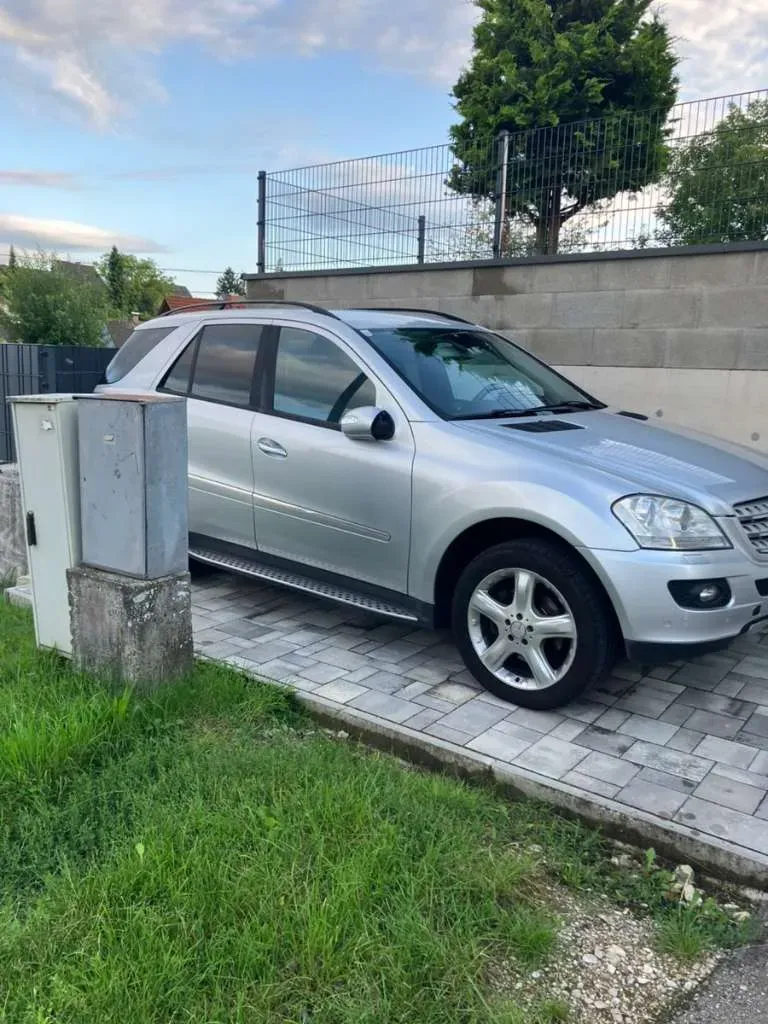 Mercedes-Benz M-Class 2006 photo 3