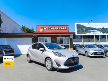 Toyota Aqua 2017 photo 2
