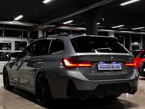 BMW 330E 2023 photo 3