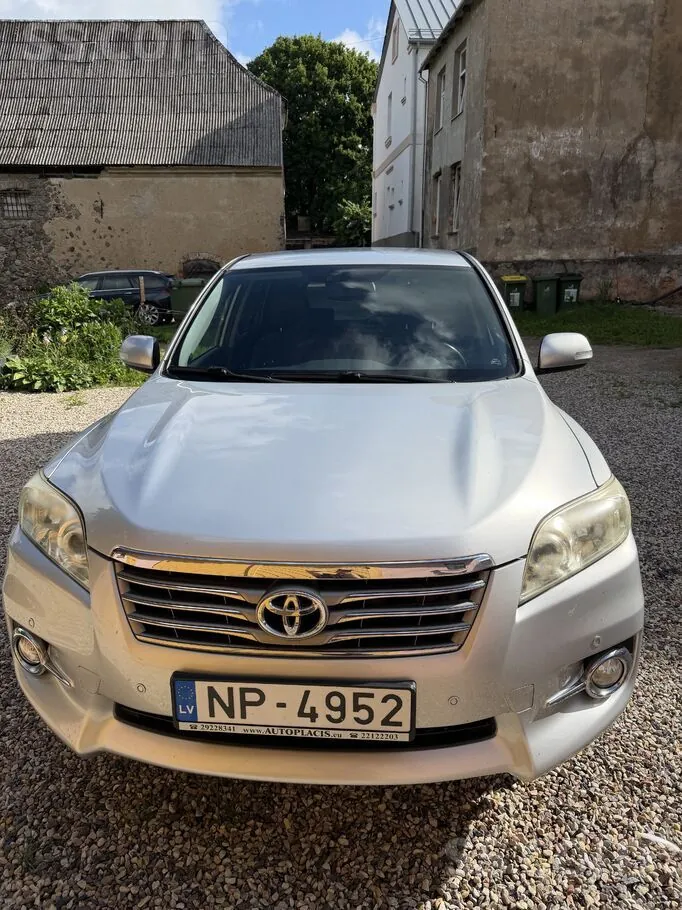 Toyota Rav4 2012 photo 2