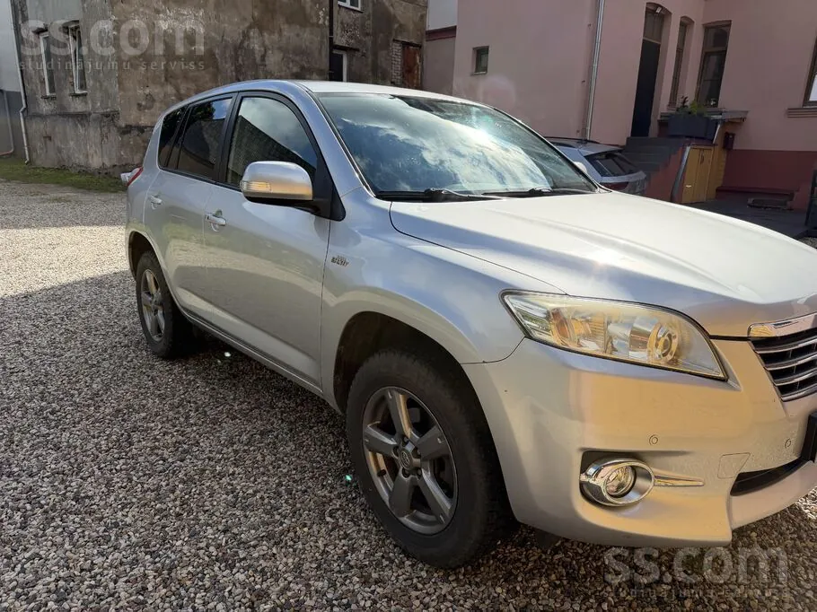 Toyota Rav4 2012 photo 3