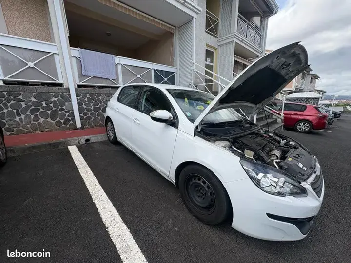 Peugeot 308 2015 photo 3