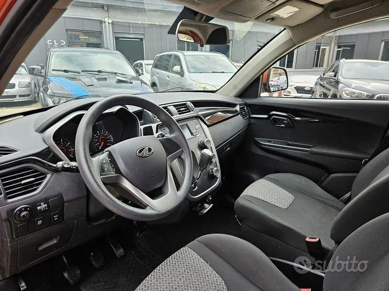 Mahindra Kuv100 2019 photo 5