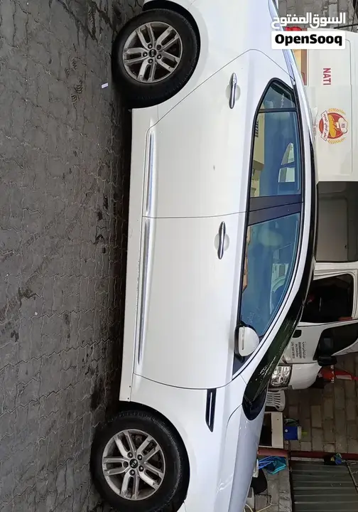 Kia Optima 2011 photo 4