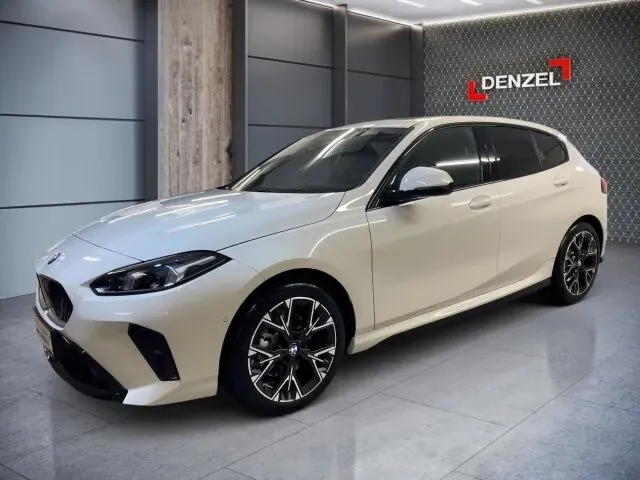 BMW 1 Series 2026 photo 2