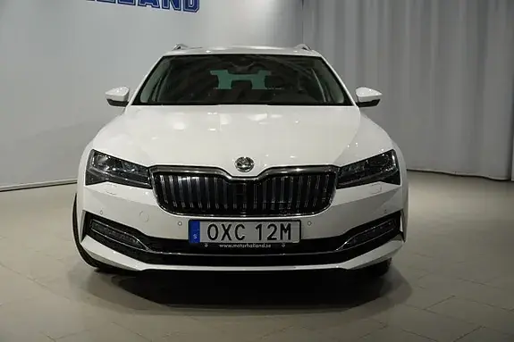 Skoda Superb 2021 photo 2