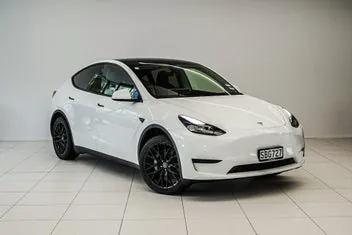 Tesla Model Y 2022 photo 2