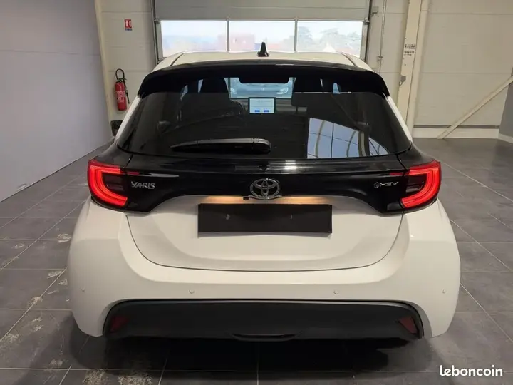 Toyota Yaris 2025 photo 5