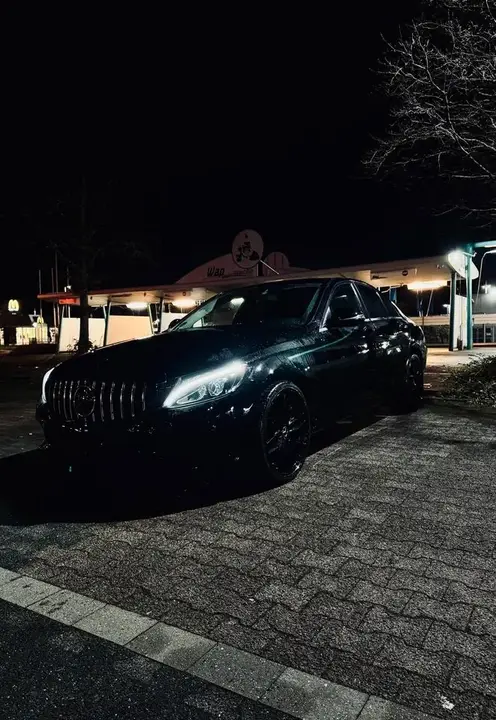 Mercedes-Benz C220D