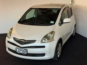 Toyota Ractis 2009 photo 4