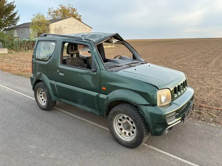 Suzuki Jimny 2010 photo 3