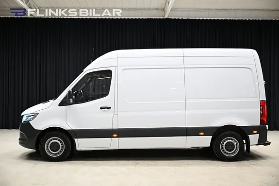 Mercedes-Benz Sprinter 211 2023 photo 2