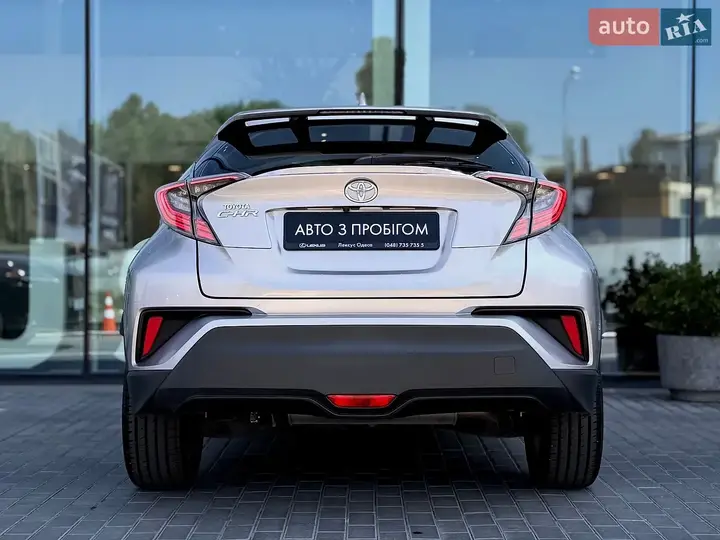 Toyota C-Hr 2018 photo 4