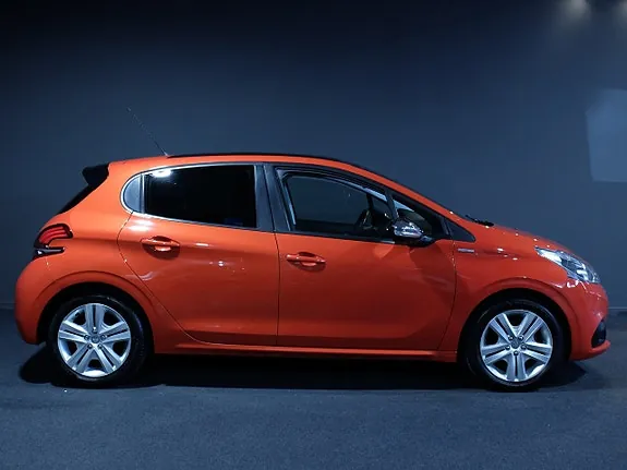 Peugeot 208 2017 photo 2
