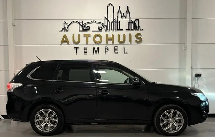 Mitsubishi Outlander 2013 photo 3