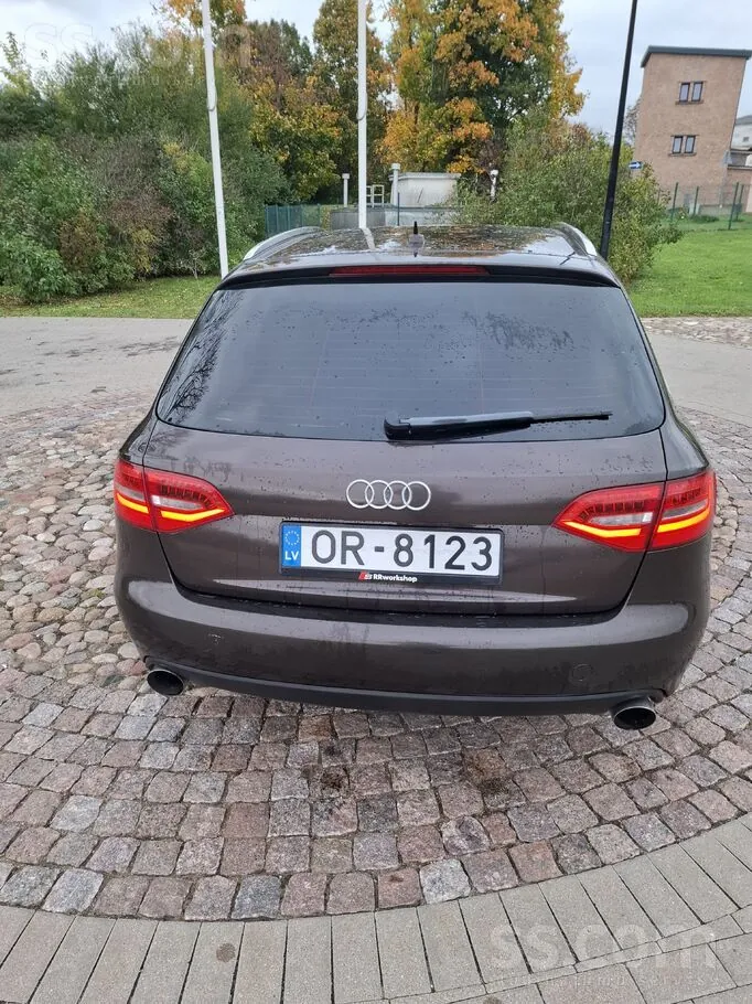 Audi A4 2010 photo 4