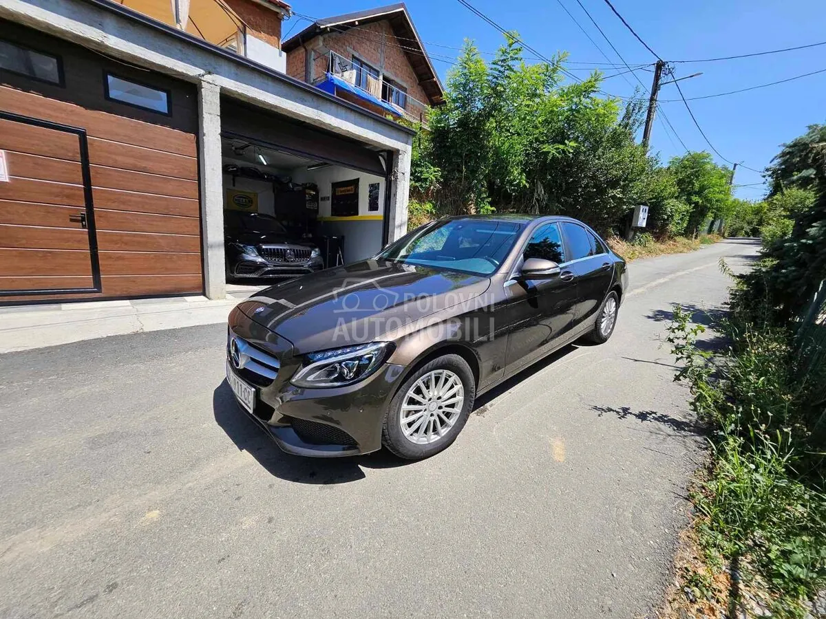 Mercedes-Benz C 200 2016 photo 2