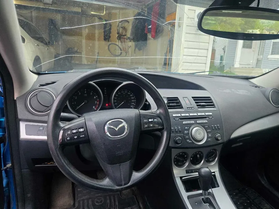 Mazda 3 2010 photo 5