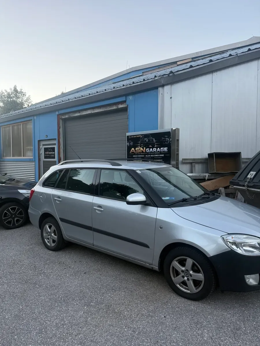 Skoda Fabia 2008 photo 3