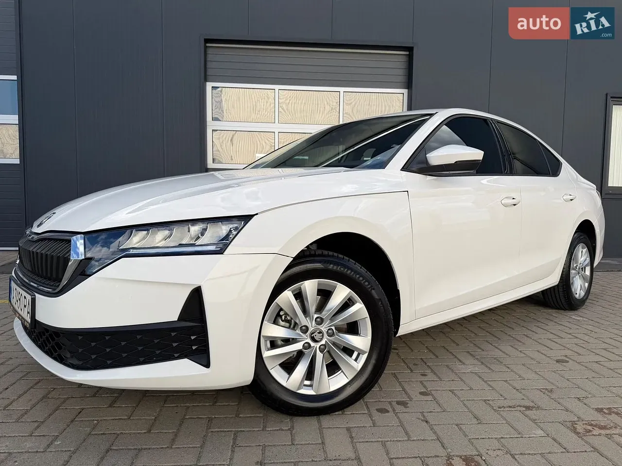 Skoda Octavia 2024 photo 2