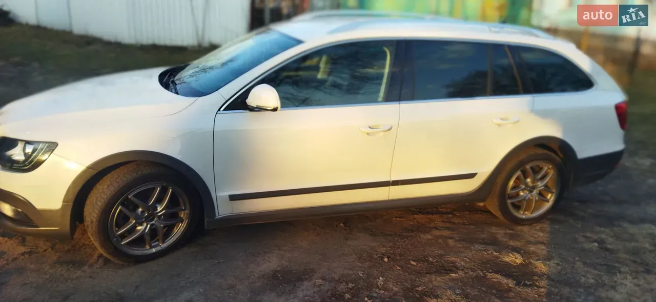 Skoda Superb 2014 photo 4