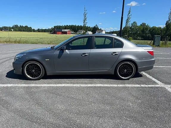 BMW 520D 2009 photo 2