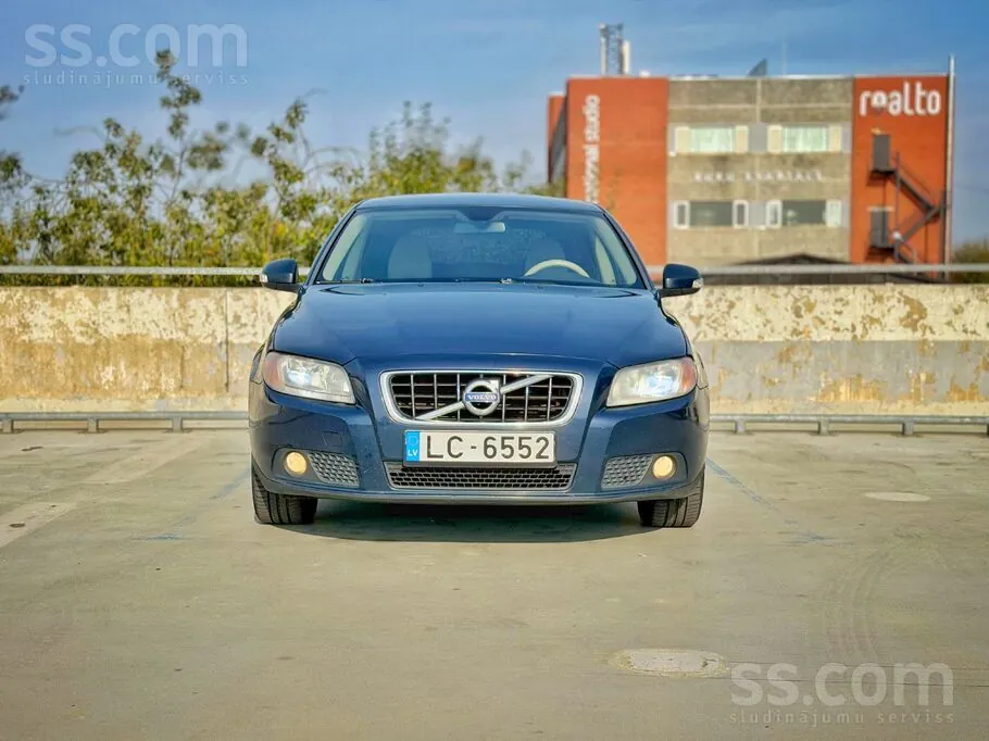Volvo V70 2009 photo 3