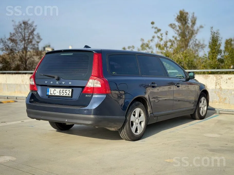 Volvo V70 2009 photo 4