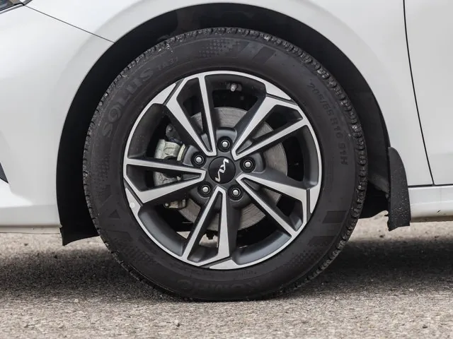 Kia Forte 2024 photo 4
