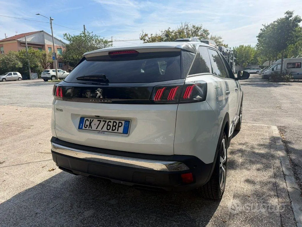 Peugeot 3008 2022 photo 2