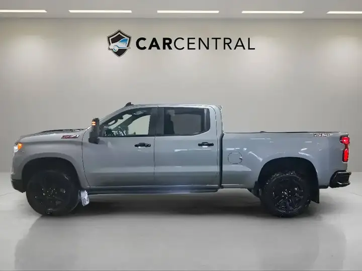 Chevrolet Silverado 1500 2024 photo 2