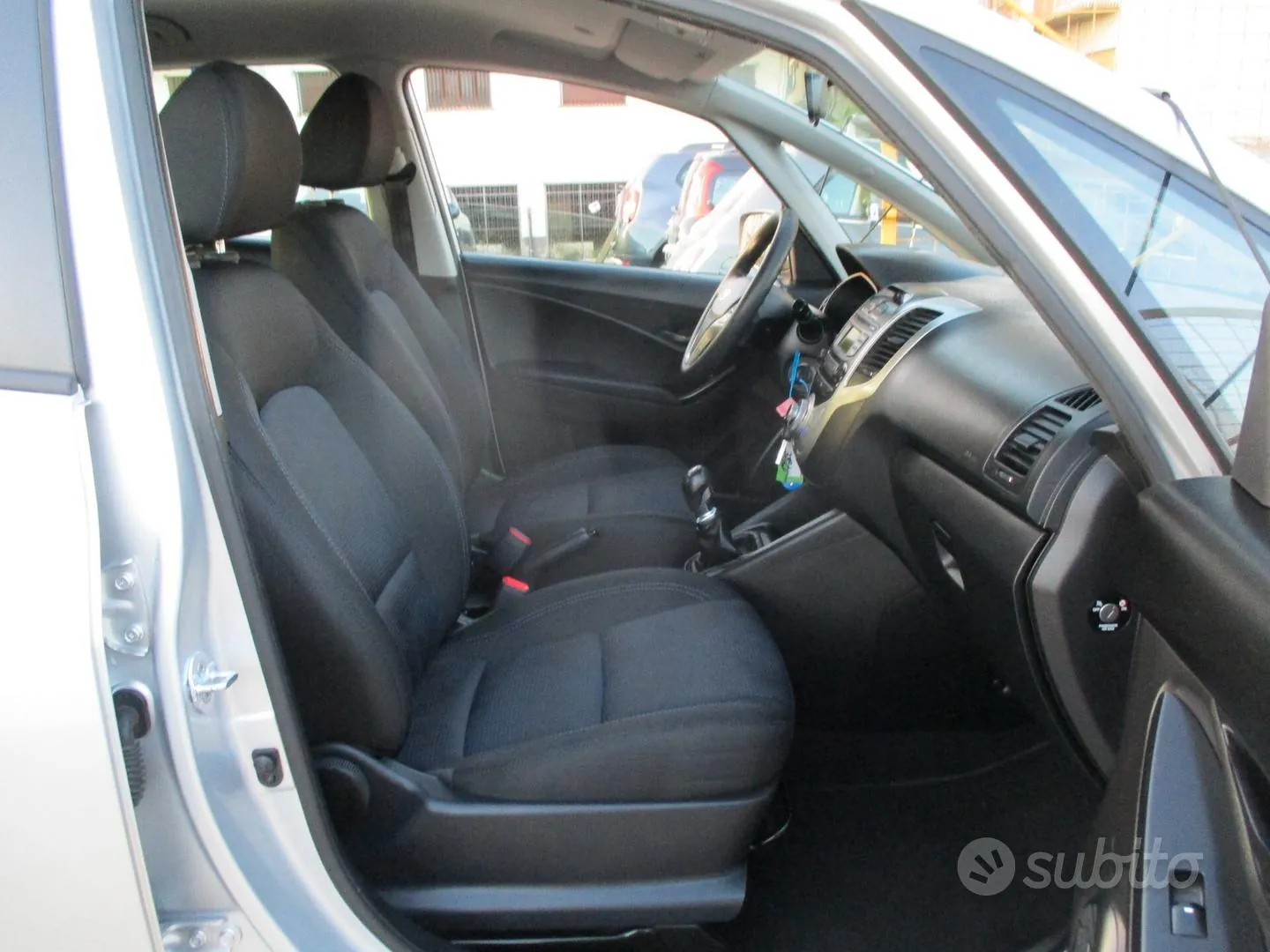 Hyundai Ix20 2015 photo 3