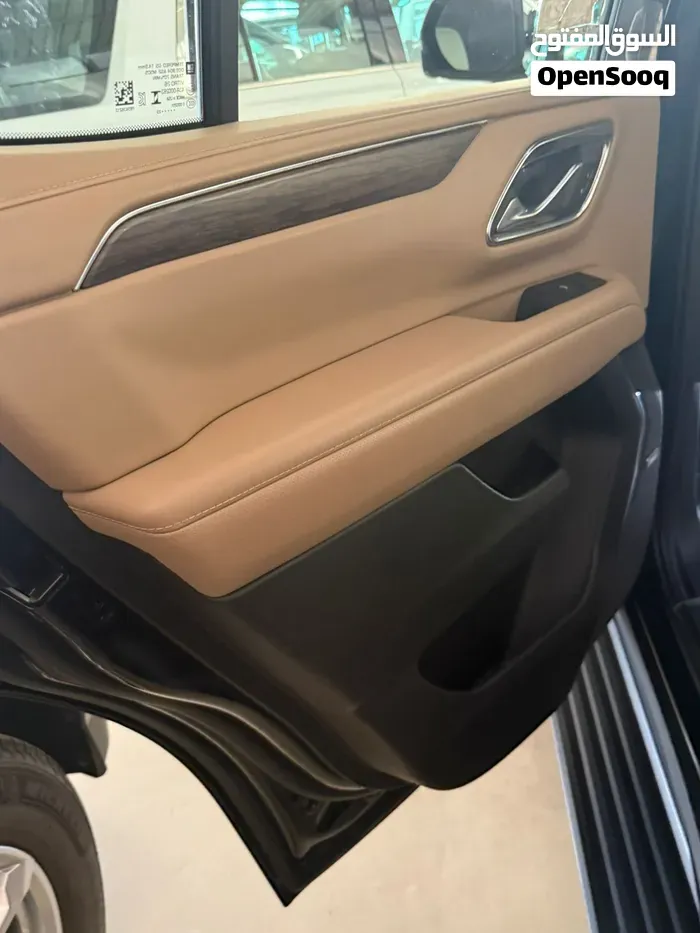Chevrolet Tahoe 2023 photo 2